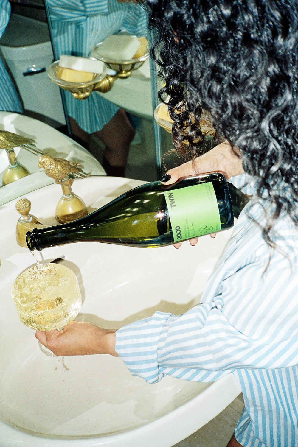 Pouring Good Twin Non Alc Wine